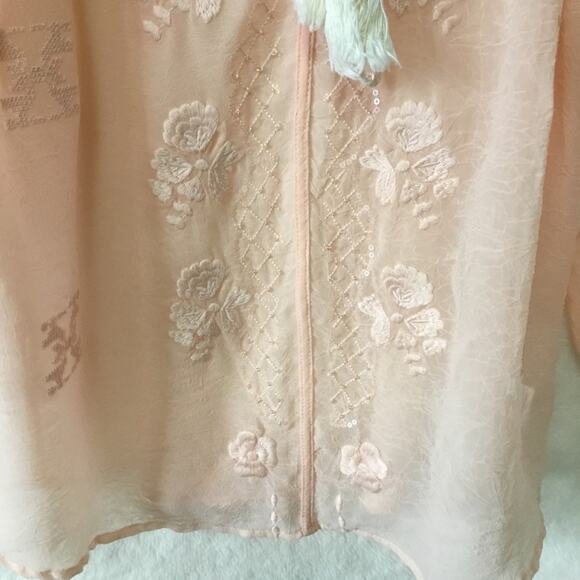 Under Skies Sheer Blush Flower Pattern Blouse - Picture 5 of 9